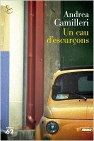 UN CAU D'ESCURÇONS | 9788429775860 | CAMILLERI, ANDREA | Llibreria La Puça | Llibreria online d'Arsèguel - Comprar llibres en català online - Llibres Andorra i Pirineu